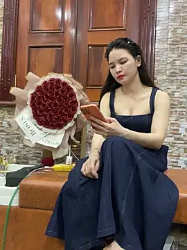 LiLi-Kirix99 online show from May 19, 2:02 pm