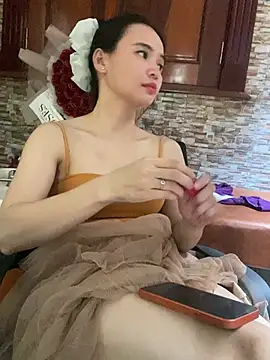 Snapshot of LiLi-Kirix99 chatting on July 8, 7:31 am LiLi-Kirix99 online show from July 8, 7:31 am