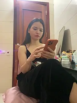 LiLi-Kirix99 online show from May 28, 7:20 pm