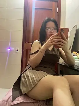 LiLi-Kirix99 online show from May 27, 7:10 pm