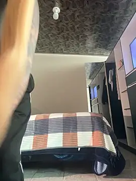 Theprojectsaraa online show from April 18, 4:20 pm