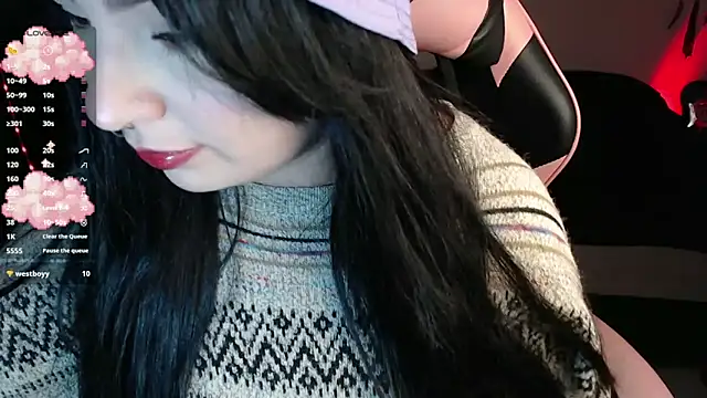 Theprojectsaraa online show from October 25, 9:15 pm