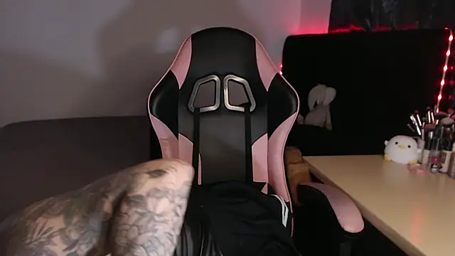 Theprojectsaraa online show from April 2, 5:08 pm