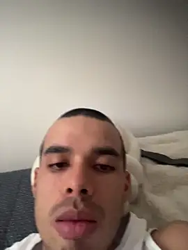 mateoleonee online show from January 5, 7:50 pm