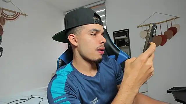 mateoleonee online show from March 14, 8:48 pm