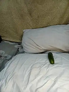 Snapshot of sexxylucia chatting on December 14, 9:45 pm sexxylucia online show from December 14, 9:45 pm