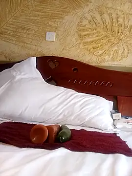 Snapshot of sexxylucia chatting on September 28, 7:26 am sexxylucia online show from September 28, 7:26 am