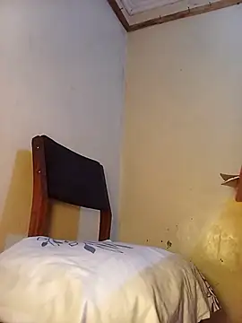 Snapshot of sexxylucia chatting on December 2, 11:50 pm sexxylucia online show from December 2, 11:50 pm