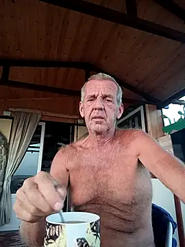 Snapshot of Freddy1962 chatting on October 5, 3:41 am Freddy1962 online show from October 5, 3:41 am