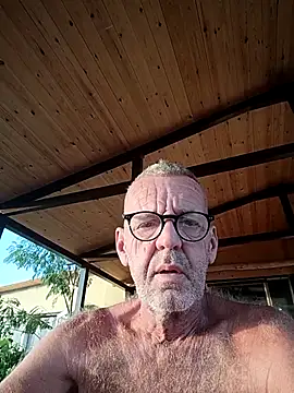 Snapshot of Freddy1962 chatting on October 10, 4:02 am Freddy1962 online show from October 10, 4:02 am