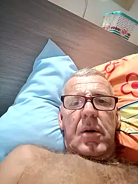 Snapshot of Freddy1962 chatting on December 16, 8:48 pm Freddy1962 online show from December 16, 8:48 pm
