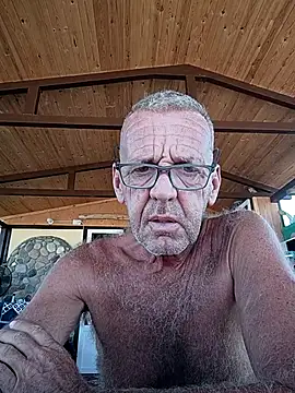 Snapshot of Freddy1962 chatting on October 6, 11:33 am Freddy1962 online show from October 6, 11:33 am