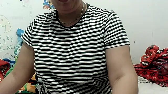 Snapshot of VixenBya chatting on December 21, 4:36 pm VixenBya online show from December 21, 4:36 pm