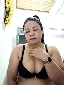 Sexy-bigtits2024 online show from January 23, 9:39 pm