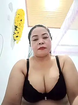 Sexy-bigtits2024 online show from December 17, 12:22 pm
