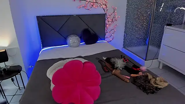 CassieEvans online show from October 3, 5:31 am