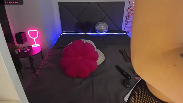 CassieEvans online show from April 23, 5:47 am