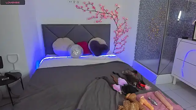 CassieEvans online show from May 18, 5:34 am