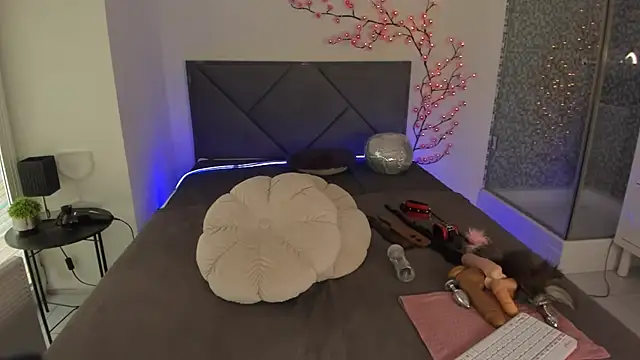 CassieEvans online show from March 16, 6:39 am