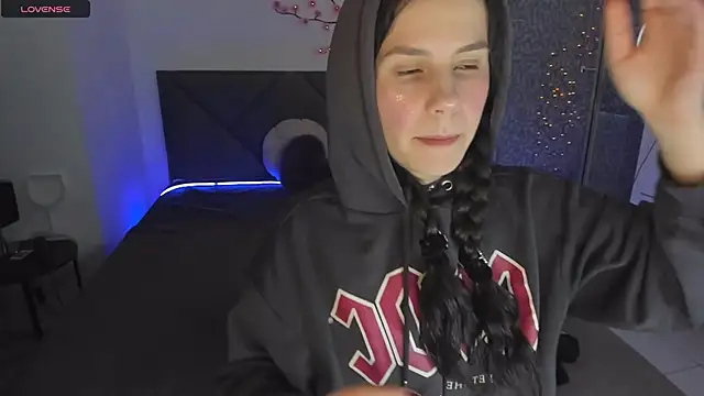 CassieEvans online show from April 19, 5:30 am