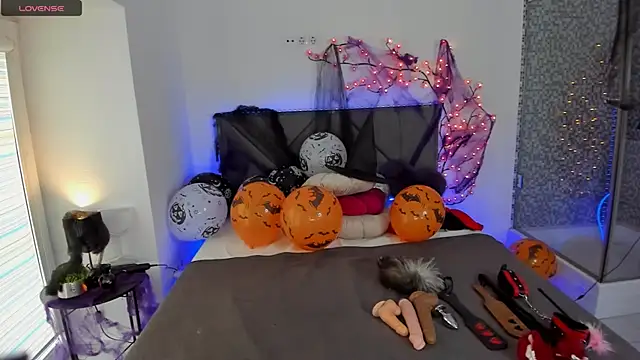 CassieEvans online show from October 28, 6:34 am