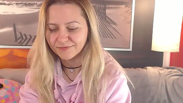 Snapshot of BigBoobsARRI chatting on January 16, 5:55 pm BigBoobsARRI online show from January 16, 5:55 pm