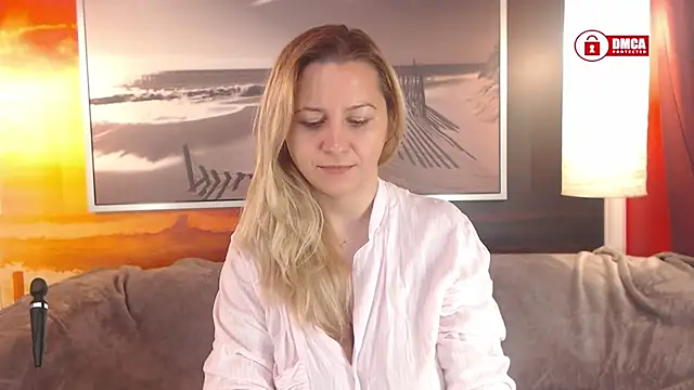 Snapshot of BigBoobsARRI chatting on January 25, 6:12 am BigBoobsARRI online show from January 25, 6:12 am