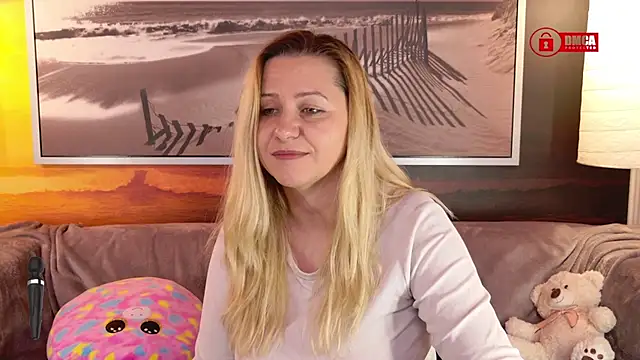 Snapshot of BigBoobsARRI chatting on February 26, 6:30 am BigBoobsARRI online show from February 26, 6:30 am