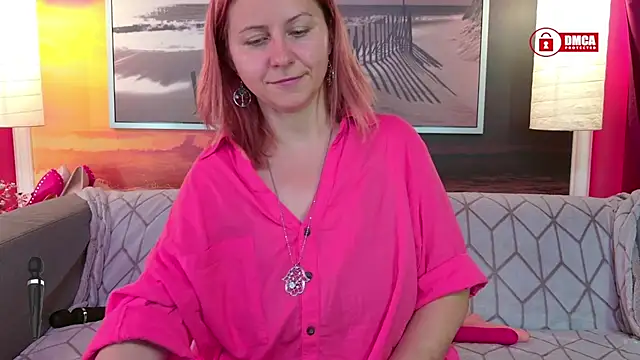 Snapshot of BigBoobsARRI chatting on June 18, 8:57 am BigBoobsARRI online show from June 18, 8:57 am
