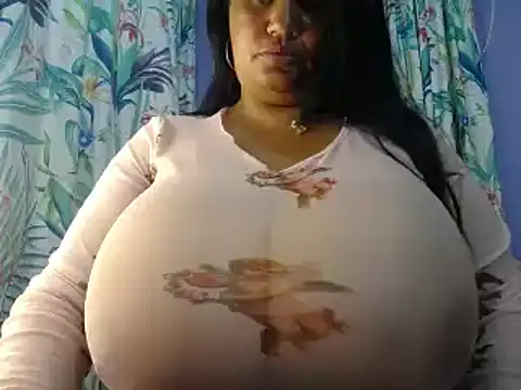Snapshot of _sonia_bigboobs chatting on January 5, 1:04 pm sonia bigboobs online show from January 5, 1:04 pm
