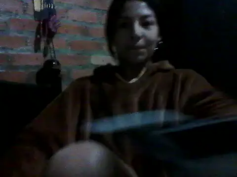 Snapshot of CarolineGomez chatting on September 9, 5:39 am CarolineGomez online show from September 9, 5:39 am