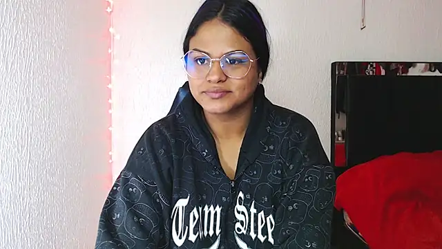 SweetAlmaa online show from March 10, 9:56 am