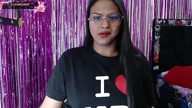 SweetAlmaa online show from January 8, 11:00 pm