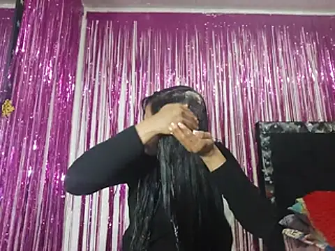 Snapshot of SweetAlmaa chatting on May 2, 3:28 pm SweetAlmaa online show from May 2, 3:28 pm