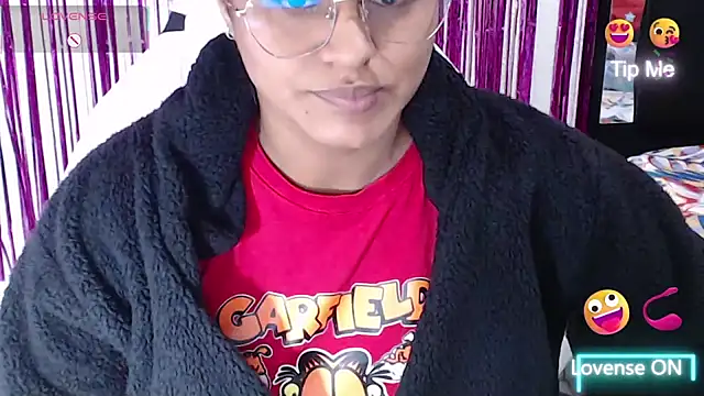 SweetAlmaa online show from March 11, 10:20 am