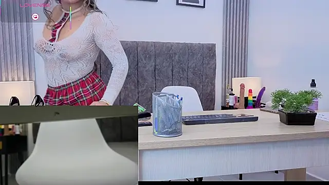 Ema Stone65 online show from December 3, 10:09 pm