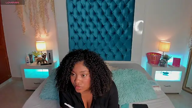 ohrianagibson online show from April 14, 10:04 pm