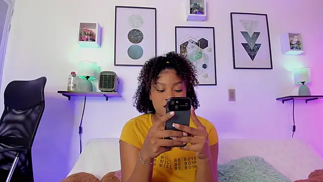 Snapshot of ohrianagibson chatting on December 3, 12:30 am ohrianagibson online show from December 3, 12:30 am