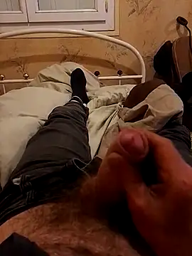 Snapshot of seba_tien chatting on October 5, 6:26 am seba tien online show from October 5, 6:26 am