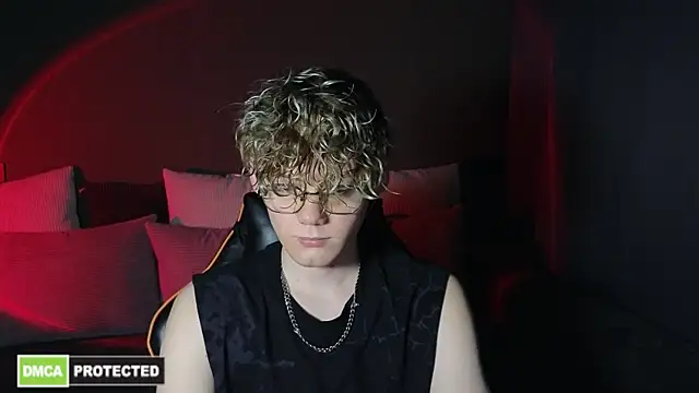 Keytaro online show from March 31, 1:35 pm