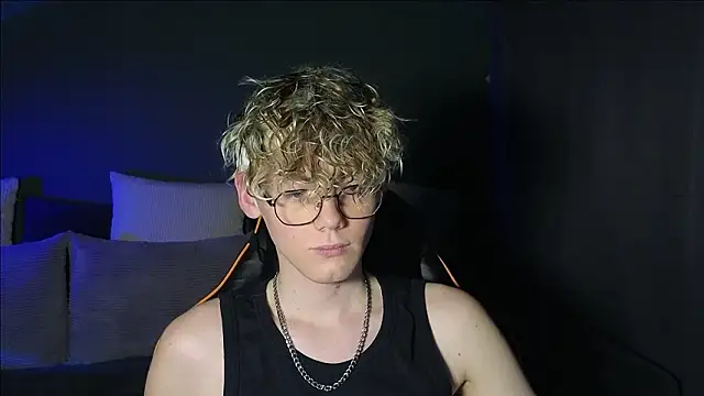 Keytaro online show from March 20, 11:39 pm