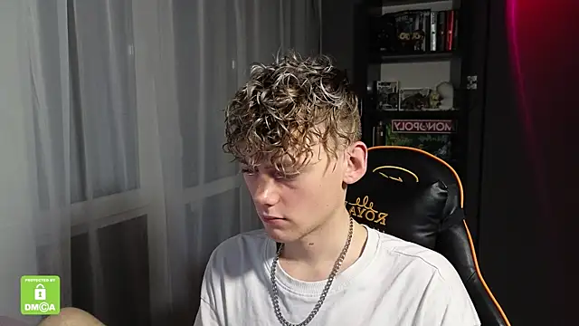 Keytaro online show from November 7, 2:54 pm