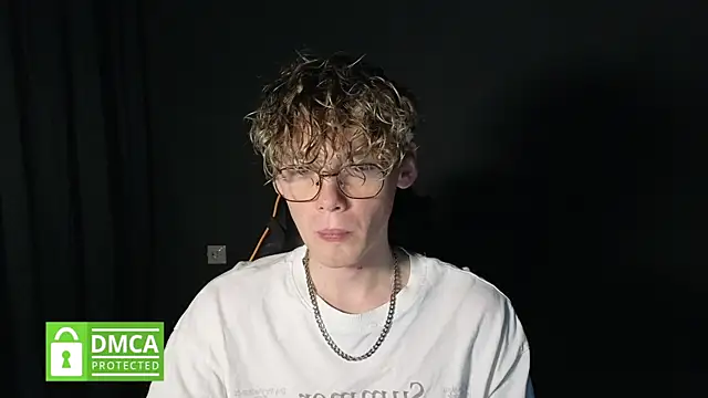 Keytaro online show from April 29, 1:32 am