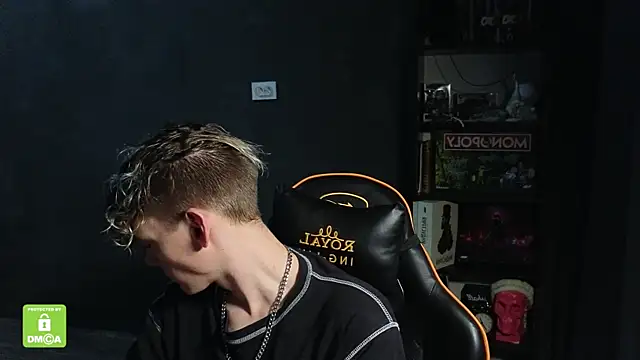 Keytaro online show from November 25, 1:55 pm