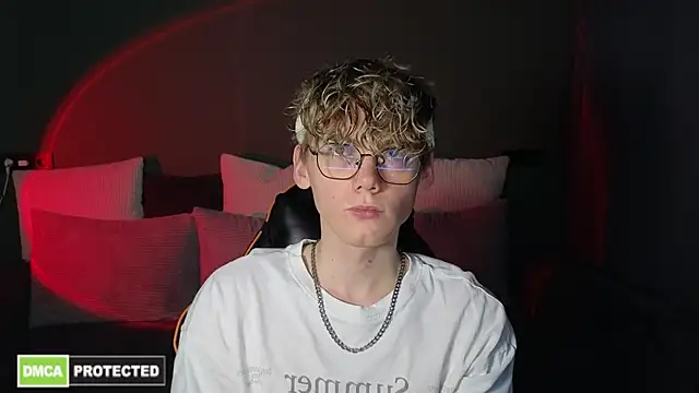 Keytaro online show from April 5, 11:11 pm