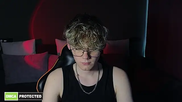 Keytaro online show from April 12, 1:14 pm