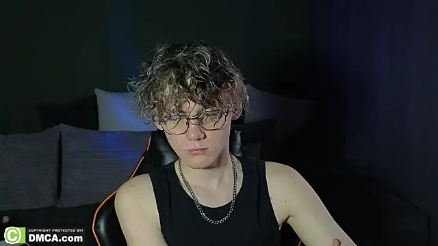 Keytaro online show from March 4, 1:08 pm