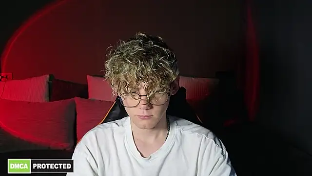 Keytaro online show from March 25, 2:49 pm