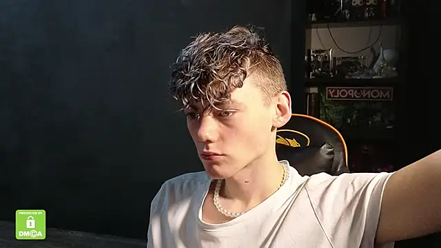 Keytaro online show from December 5, 12:48 pm