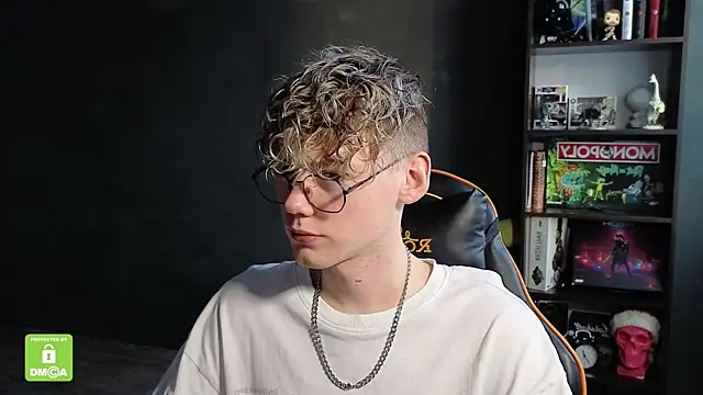 Keytaro online show from November 20, 1:12 pm